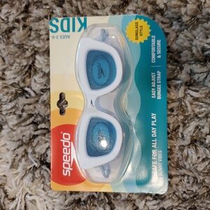NEW Speedo Kids Swim Goggles